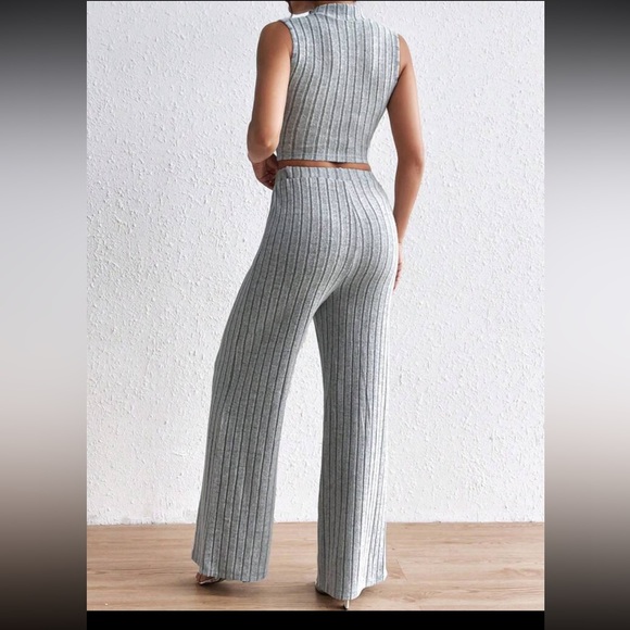 New grey ribbed lounge set - Picture 2 of 3